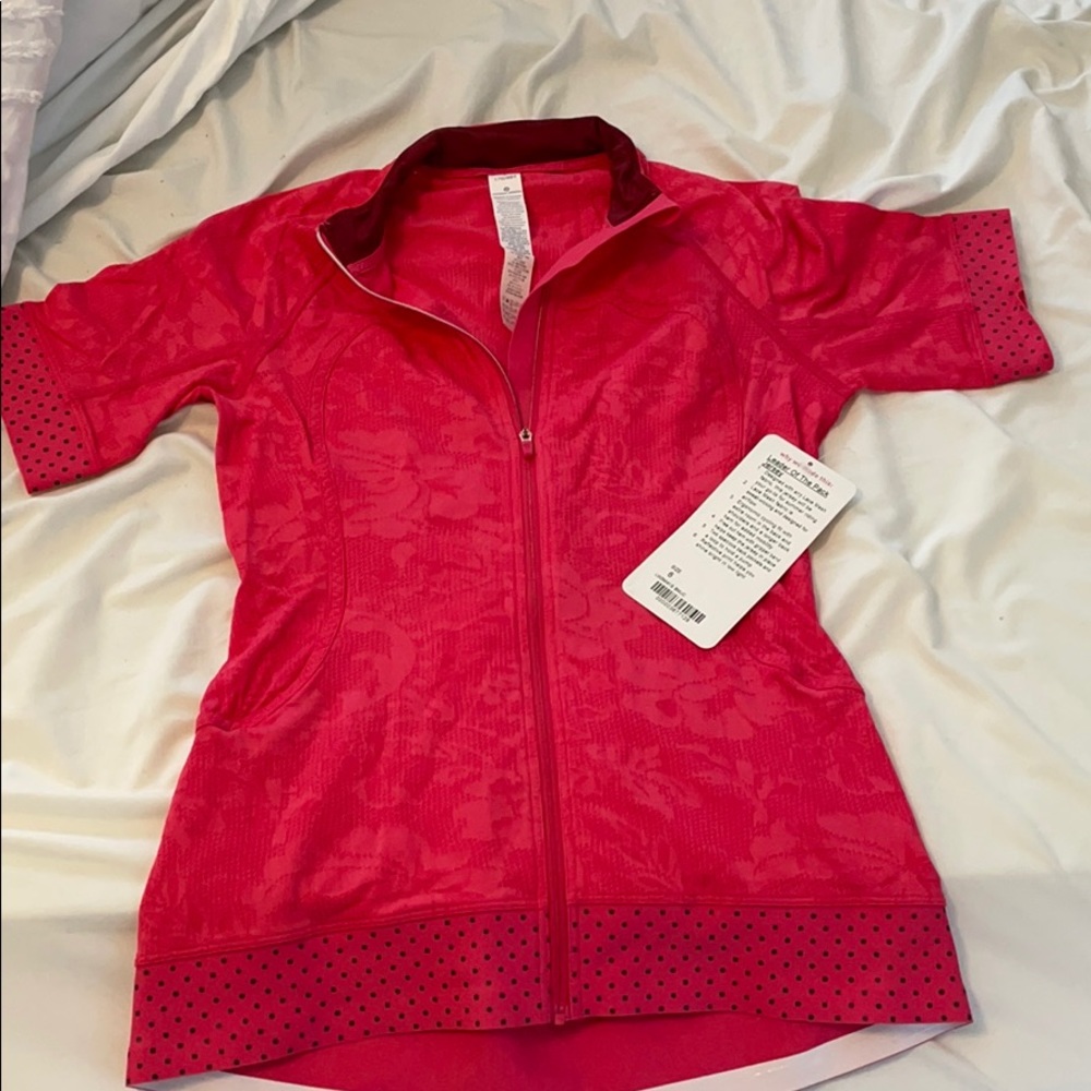 NWT! Lululemon Leader of the Pack Jersey 6!